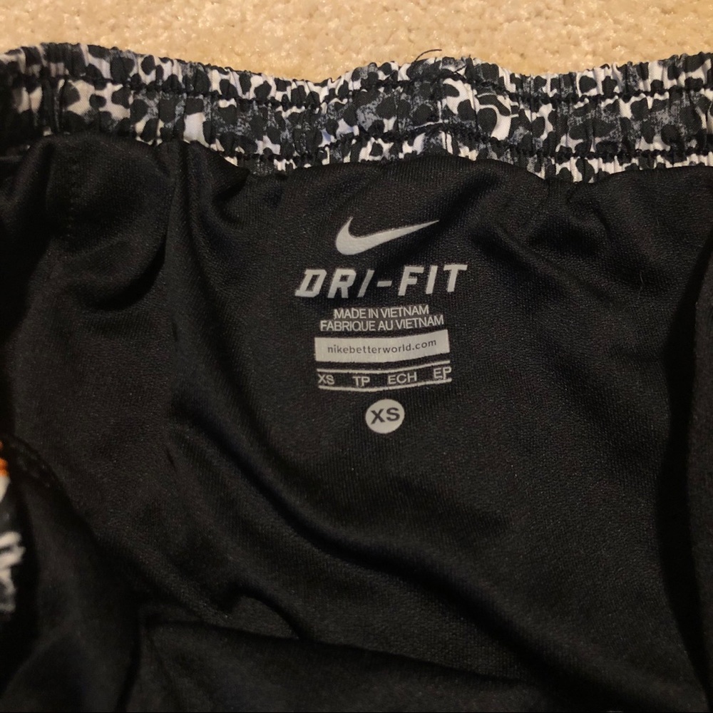 Nike Dri-fit Tempo Patterned Running Short - Picture 4 of 5